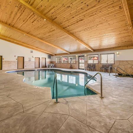 Econo Lodge Rice Lake Екстер'єр фото