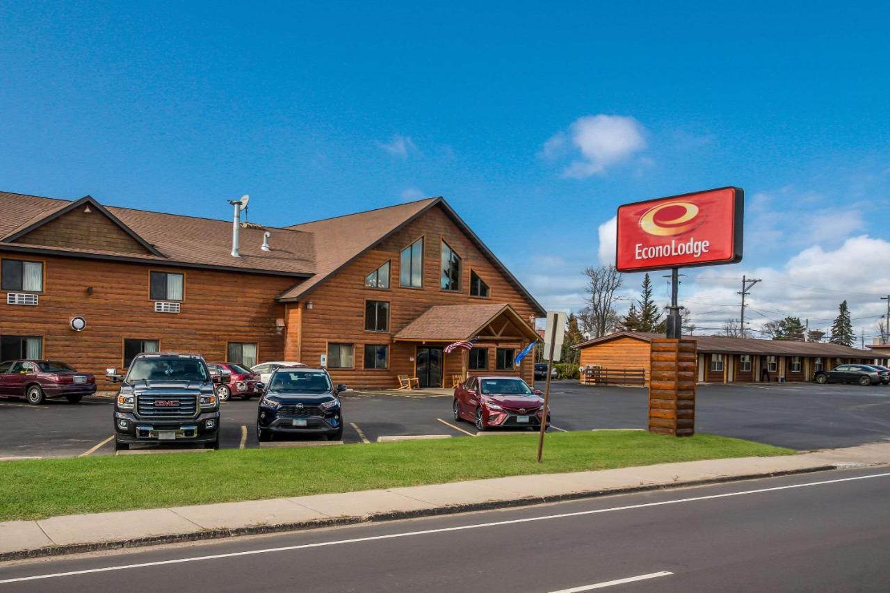 Econo Lodge Rice Lake Екстер'єр фото