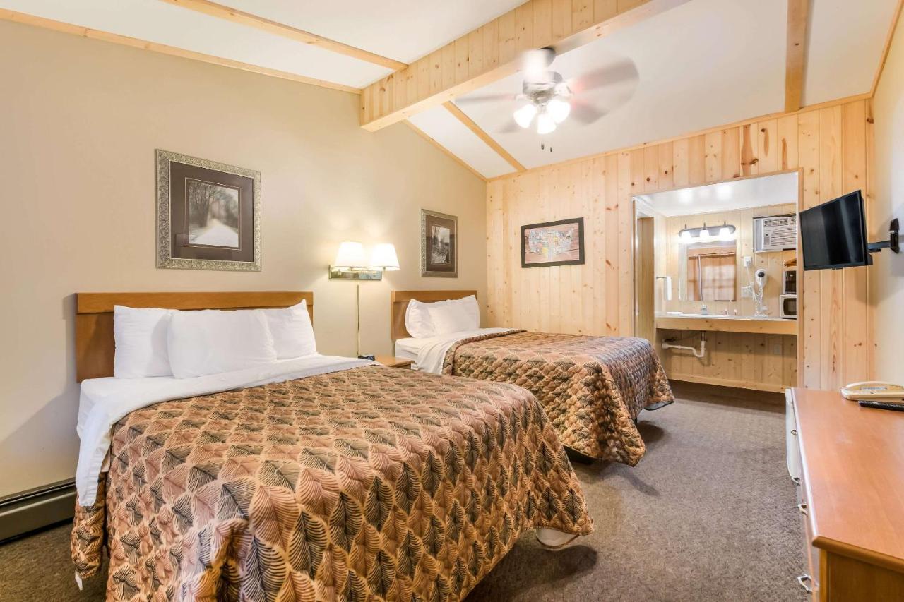 Econo Lodge Rice Lake Екстер'єр фото