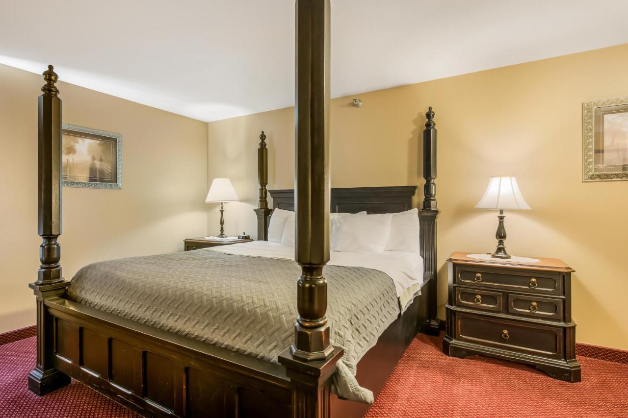 Econo Lodge Rice Lake Екстер'єр фото