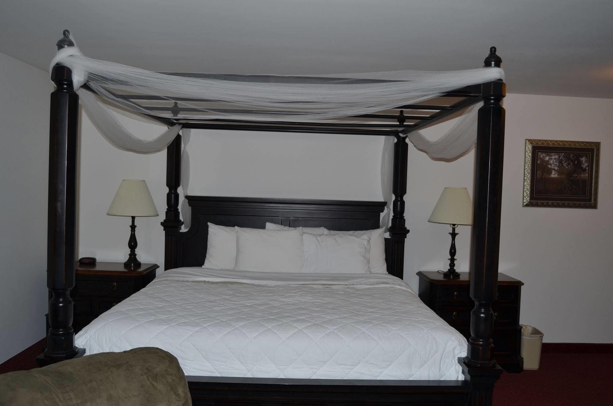 Econo Lodge Rice Lake Екстер'єр фото